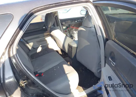 2006 Dodge Magnum z USA, uszkodzony, nr VIN 2D4FV47V36H442573